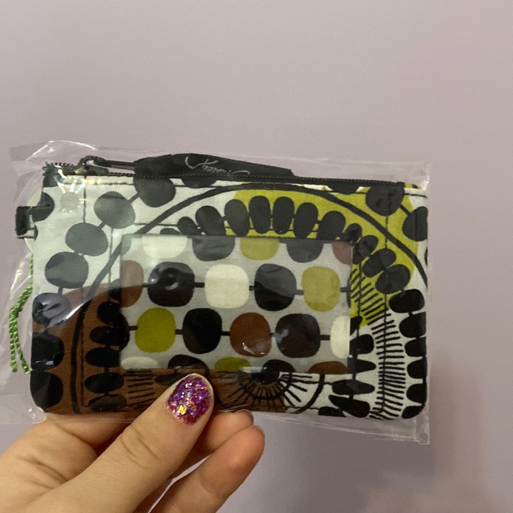 NWT Vera Bradley Cocoa Moss Zip ID case/wallet